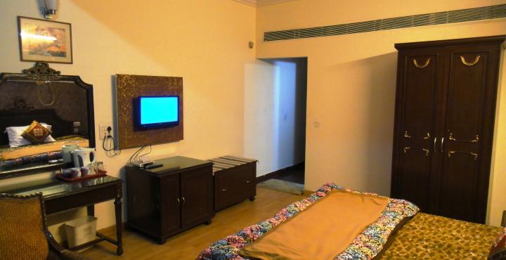 Hotel Hallmark Regency Ludhiana Exterior foto